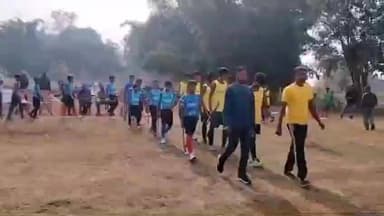 केरसई: केरसई के बासेन रेंगारबहार मैदान में 17वें वीर नारायण सिंह स्मारक टूर्नामेंट के पांचवें दिन हुए 10 मैच