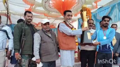 मोहम्मदगंज: मोहम्मद गंज प्रखंड के सहार बिहरा गांव में लक्ष्मी सहार स्मृति क्रिकेट टूर्नामेंट के 21वें आयोजन का फाइनल मैच संपन्न