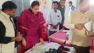 गुड़ामालानी: बाड़मेर जिला कलेक्टर टीना डाबी ने गुड़ामालानी की पिपराली में ग्रामीणों की समस्या शिविर का किया निरीक्षण