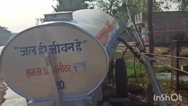 मनावर: मनावर-खलघाट मार्ग पर विधायक निधि के दो पानी के टैंकर दुर्घटनाग्रस्त, 33 केवी लाइन के खंभे टूटे