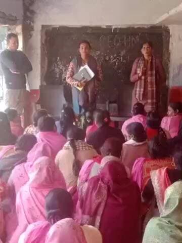 पयागपुर: विशेश्वरगंज प्राथमिक विद्यालय में सीडीपीओ ने आंगनबाड़ी कार्यकर्ताओं के साथ की बैठक, दिए निर्देश