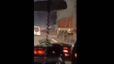 लालसोट: जयपुर, दौसा और लालसोट वन विभाग की टीमों ने 125 किलोमीटर तक पीछा कर प्रतिबंधित लकड़ी से भरे ट्रक को किया ज़ब्त