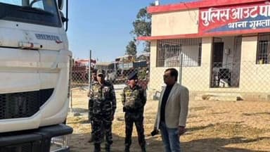 गुमला: गुमला बायपास पर बड़े मालवाहक वाहनों पर ताबड़तोड़ कार्रवाई, ₹1.10 लाख का जुर्माना