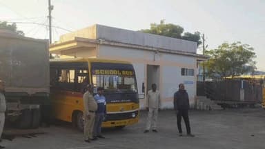 अजयगढ़: सड़कों पर 'सिंघम' अवतार में उतरी RTO टीम, ओवरलोड और बिना कागज़ वाले वाहनों की आई शामत