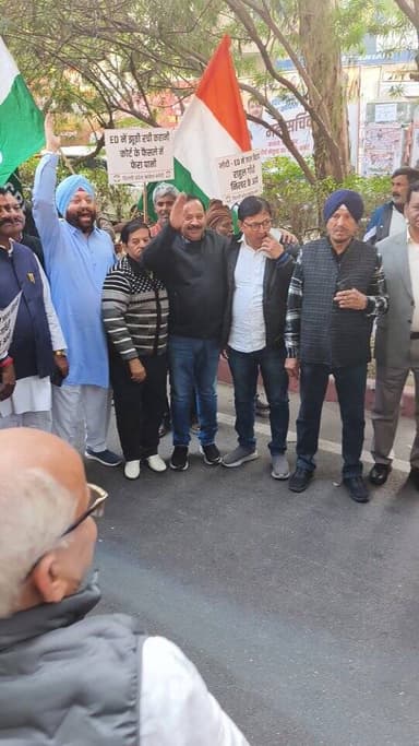 #ITO कांग्रेस कार्यालय में देवेंद्र यादव ने बीजेपी को घेरा
#cogress #delhi
# Devendra Yadav
#rahulgandhi
#portes
#de...