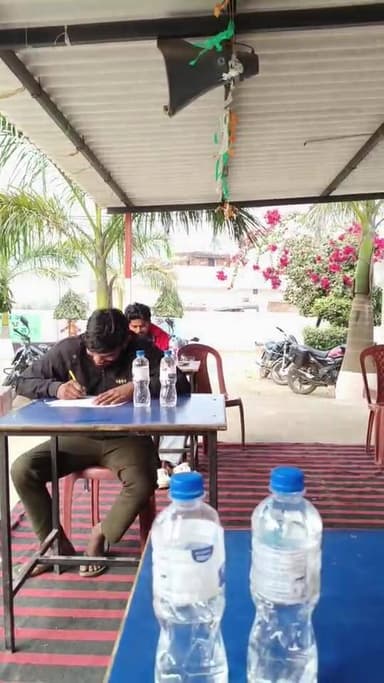 लछुरायडीह प्रीमियम क्रिकेट प्रतियोगिता के तहत खिलाड़ियों की निलामी प्रकिया हुई शुरू