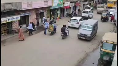 વાંકાનેર: વાંકાનેર શહેરના લક્ષ્મીપરા માતમ ચોક નજીકથી વરલી ફિચરના આંકડા લખી જુગાર રમતા બે ઈસમો ઝડપાયાં….