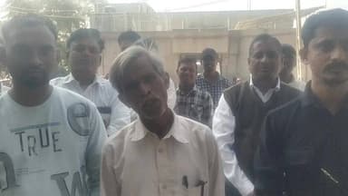 તિલકવાડા: હાઈ સ્પીડ કોરિડોર રોડની કામગીરીમાં જમીન સંપાદન નહીં કરવાની માંગ સાથે ખેડૂતોએ તિલકવાડા મામલતદારને આવેદનપત્ર પાઠવ્યું