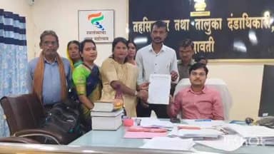 भद्रावती: सायवन गावाजवळील राखेचा ढिगारा व वाहतुकीवर उपाययोजना करा.
भाजपचे तहसील कार्यालयात निवेदन.