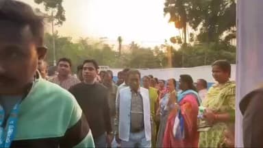 বজবজ ১: বজ বজ বিধানসভা চিংড়িপোতা অঞ্চলে সেবাশ্রয় ক্যাম ২ পরিদর্শন করলেন বজবজ বিধানসভার পর্যবেক্ষক