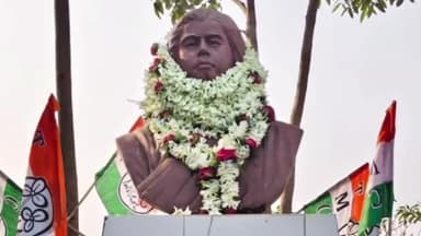 সিঙ্গুর: সিঙ্গুর আন্দোলনের শহিদ তাপসী মালিককে শ্রদ্ধা জ্ঞাপন করলেন মন্ত্রী ও বিধায়ক