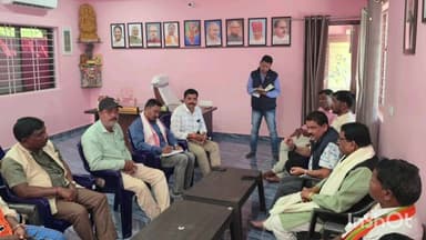 तोकापाल: धर्माउर विधायक कार्यालय में विधायक विनायक गोयल ने विशेष गहन पुनरीक्षण SIR को लेकर जनप्रतिनिधियों के साथ की समीक्षा बैठक