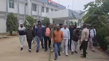 खलीलाबाद: निषाद पार्टी के राष्ट्रीय अध्यक्ष संजय निषाद पर मुकदमा दर्ज करने की मांग, AIMIM कार्यकर्ताओं ने SP को दिया पत्र