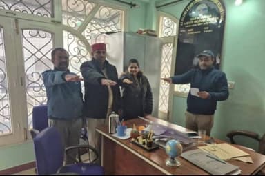 कंडाघाट: कामगार कल्याण बोर्ड के सभी कर्मियों ने चिट्टा मुक्त हिमाचल के तहत ली शपथ