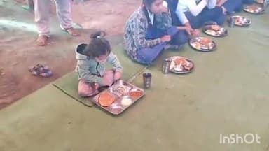 हरसूद: संत बुखारदास बाबा मेला ग्राउंड छनेरा में कन्या भोजन का आयोजन किया गया