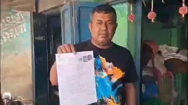 ব্যারাকপুর ১: ২০০২ সালের ভোটার তালিকায় নাম থাকা সত্ত্বেও বাদ পরল নতুন তালিকায় নাম হতভম্ব জগদ্দলের বাসিন্দা তরুণ রায়