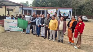 घनारी: मवा कहोलां में स्वच्छता अभियान के तहत निकाली गई जागरूकता रैली