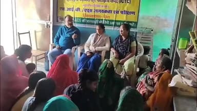 जौरा: वार्ड क्रमांक 16 के आंगनबाड़ी केंद्र पर सिविल हॉस्पिटल जौरा द्वारा एचआईवी जागरूकता शिविर आयोजित