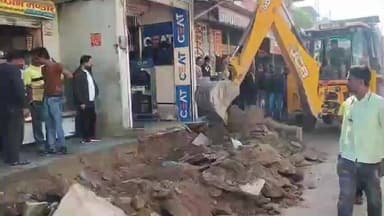 नसीराबाद: नसीराबाद कैंटोनमेंट में फिर गरजा पीला पंजा, नागरिक क्षेत्र में अतिक्रमण हटाने की ऐतिहासिक कार्रवाई