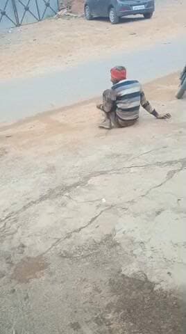 माधौगढ़: उमरी रोड पर शराबी का हाई बोल्टेज ड्रामा, वीडियो सोशल मीडिया पर हुआ वायरल