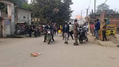 प्रतापपुर: प्रतापपुर पुलिस ने एंटी क्राइम और सड़क सुरक्षा को लेकर चलाया वाहन चेकिंग अभियान