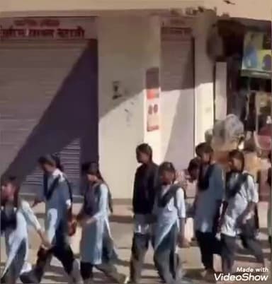 चितलवाना: बागोड़ा सरकारी विद्यालय के छात्रों ने पर्यावरण सुरक्षा के प्रति जागरूकता का संदेश देने के लिए निकाली रैली