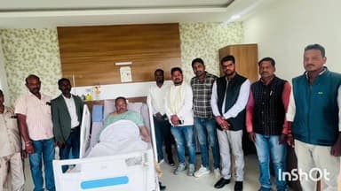 उदयपुर: कुन्नी और दरिमा भाजपा मंडल के पदाधिकारियों ने रायपुर के रामकृष्ण केयर अस्पताल में विधायक प्रबोध मिंज से मुलाकात की