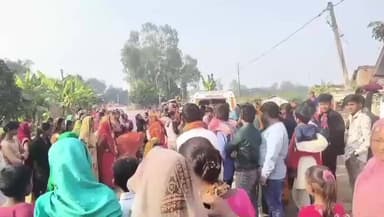 पुपरी: चोरौत में दो बाइक की टक्कर में चंद्रसैना निवासी दीपेश दास की मौत, लोगों ने किया सड़क जाम