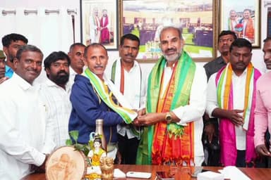 కోనారావుపేట: కాంగ్రెస్ పార్టీలో చేరిన బిఎస్పీ కోనరావుపేట మండల అధ్యక్షుడు కుమ్మరి దేవదాస్