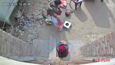 बेतिया: हाजिरी स्कूल में, नज़र बेतिया पर! बीपीएससी शिक्षिका का वीडियो वायरल, कार्रवाई की मांग