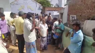 எடப்பாடி: கொங்கணாபுரம் முதியோரின் சடலத்தை அடக்கம் செய்ய வழித்தட பிரச்சினை வெளியிலேயே சடலத்தை விட்டுச் சென்றதால் பரபரப்பு