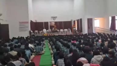 बिछुआ: सांदीपनि विद्यालय खमारपानी में योग-वेदांत सेवा समिति का स्मरण-शक्ति कार्यक्रम