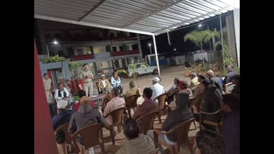 સીંગવડ: સિંગવડ તાલુકાના વાલાગોટા ગામે રણધીકપુર પોલીસ દ્વારા રાત્રી સભાનું આયોજન કરાયું