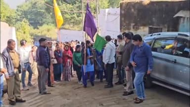 मनोहरथाना: मनोहर थाना विद्यालय के बच्चों ने निकाली पर्यावरण जागरूकता रैली