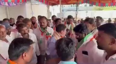 హుస్నాబాద్: హుస్నాబాద్ పట్టణంలోని ఎమ్మెల్యే క్యాంపు కార్యాలయంలో నూతన ఎన్నికైన సర్పంచ్లకు శుభాకాంక్షలు తెలిపిన మంత్రి పొన్నం ప్రభాకర్