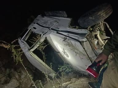 थराली: थराली के कुराड प्रार्था सड़क पर बुलोरो वाहन खाई में गिरने से आठ सवार घायल, सात घायलों का उपचार कर्णप्रयाग चिकित्सालय में