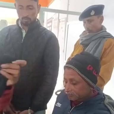 जोगापट्टी: योगापट्टी पुलिस की कोइरीगांवा में बड़ी कार्रवाई, दो फरार वारंटी गिरफ्तार