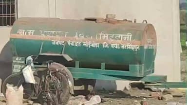 गाडरवारा: बड़वानी: ग्राम पंचायत देवरी में शासकीय बिल्डिंग निर्माण जारी, ठेकेदार नदारद, प्रशासनिक अधिकारी दें ध्यान