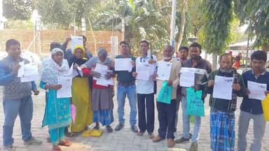 ইটাহার: খসরা তালিকায় নাম নেই একই বুথের ৪২ জনের! BLO র বিরুদ্ধে চক্রান্তের অভিযোগ তুলে BDO র দারস্থ সুরুন বুথের বাসিন্দারা