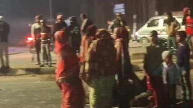 सिरसागंज: विद्युत लाइन की चपेट में आने से राजमिस्त्री की मौत, ग्रामीणों ने गुंजन चौक पर हाईवे किया जाम, मौके पर पहुंची पुलिस