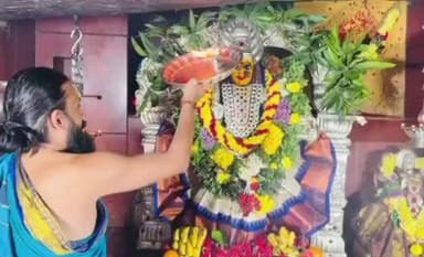 పాపన్నపేట్: ఏడుపాయల వన దుర్గ భవానికి ప్రత్యేక పూజలు