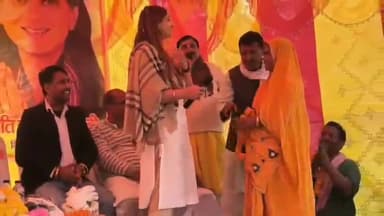 गायघाट: लदौर पंचायत में नवनिर्वाचित विधायक कोमल सिंह का अभिनंदन, ग्रामीणों ने सुनाईं समस्याएं