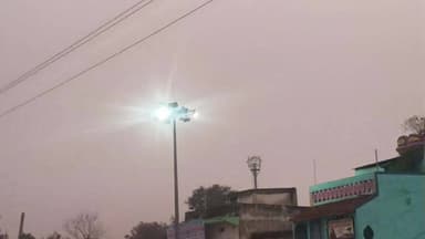 गोबिंदपुर राजनगर: हेंसल बाजार में छाया अंधेरा, हाईमास्ट लाइट बनी दिखावटी वस्तु, प्रशासन से मरम्मत की मांग