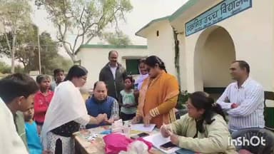 सारठ: उत्क्रमित उच्च विद्यालय बेलवरना में एनीमिया मुक्त भारत अभियान के लिए स्वास्थ्य जांच शिविर, BEEO ने ली जानकारी