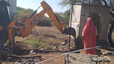 करेड़ा: हाथीभाटा गाँव में चरागाह जमीन पर प्रशासन का बुलडोजर चला, अतिक्रमण हटाकर करीब 15 बीघा जमीन कराई मुक्त