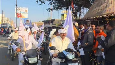 पेण्ड्रा: पेंड्रा में गुरु घासीदास जयंती पर समाज के लोगों ने निकाली रैली, विश्व हिंदू परिषद ने रैली का स्वागत किया