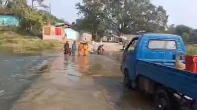 सतबरवा: मुरमा मलय डैम का पानी एक माह से बहकर बर्बाद, रोकने के लिए उपायुक्त से गुहार