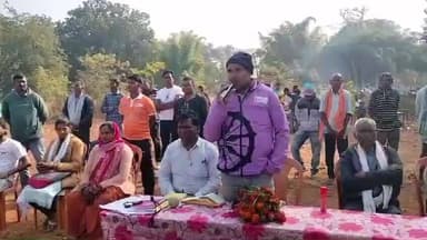 केरसई: केरसई के बासेन में गोंडवाना आदिवासी विकास मंच के राज्य स्तरीय हॉकी टूर्नामेंट में हॉकी झारखंड के उपाध्यक्ष शामिल हुए