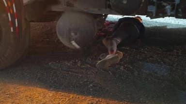 सरैया: मनिकपुर चौक पर कुहासे के कारण ट्रक ने बाइक सवार को कुचला, एक की मौत, दूसरा घायल