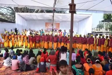 भैयाथान: ग्राम पंचायत समौली में गुरु घासीदास जयंती पर सद्भावना शिविर का किया गया आयोजन